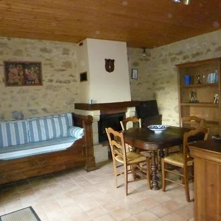 Holiday home Maison Perigourdine, Cheminee, Jardin Clos, Proche Sarlat - Fr-1-616-420