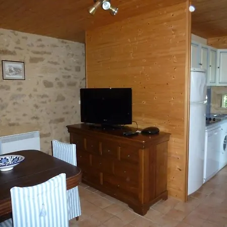 Holiday home Maison Perigourdine, Cheminee, Jardin Clos, Proche Sarlat - Fr-1-616-420 *