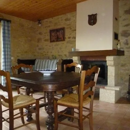 Maison Perigourdine, Cheminee, Jardin Clos, Proche Sarlat - Fr-1-616-420 * Carlux